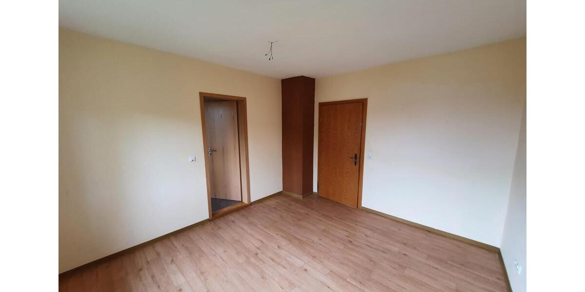 Hochparterre Neukirchen - 2 Zimmer, 50 m&sup2;, 420&euro; | Angebot:26664721