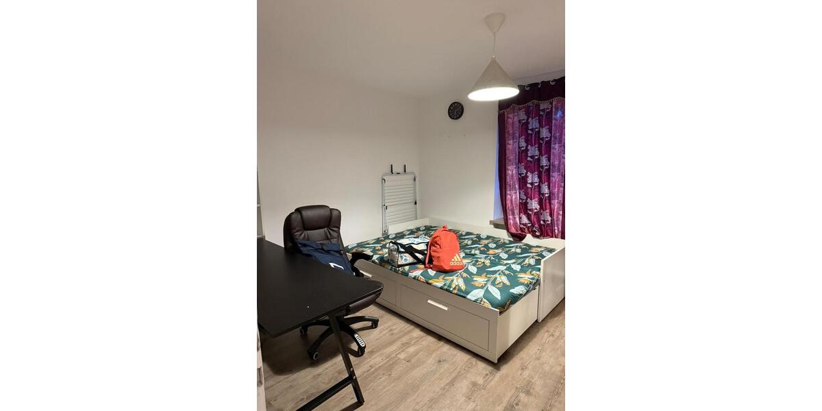 Erdgeschoßwohnung Ingolstadt Friedrichshofen-Hollerstauden - 3 Zimmer, 82 m&sup2;, 1.550&euro; | Angebot:24345377