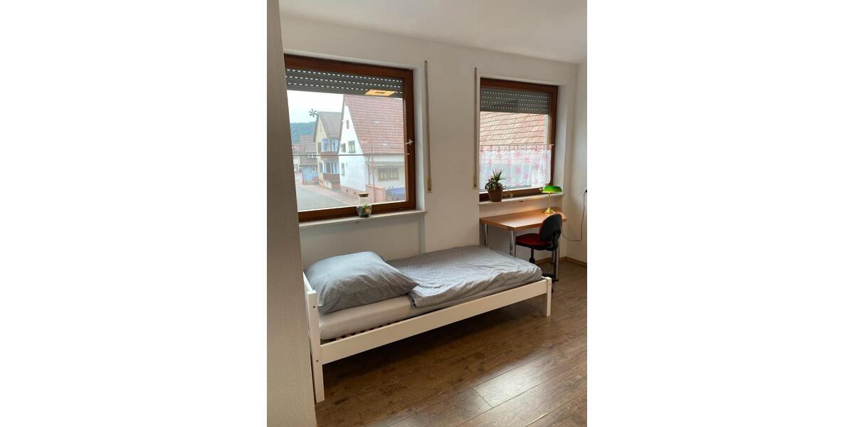 Etagenwohnung Hasloch - 1 Zimmer, 20 m&sup2;, 320&euro; | Angebot:24624930