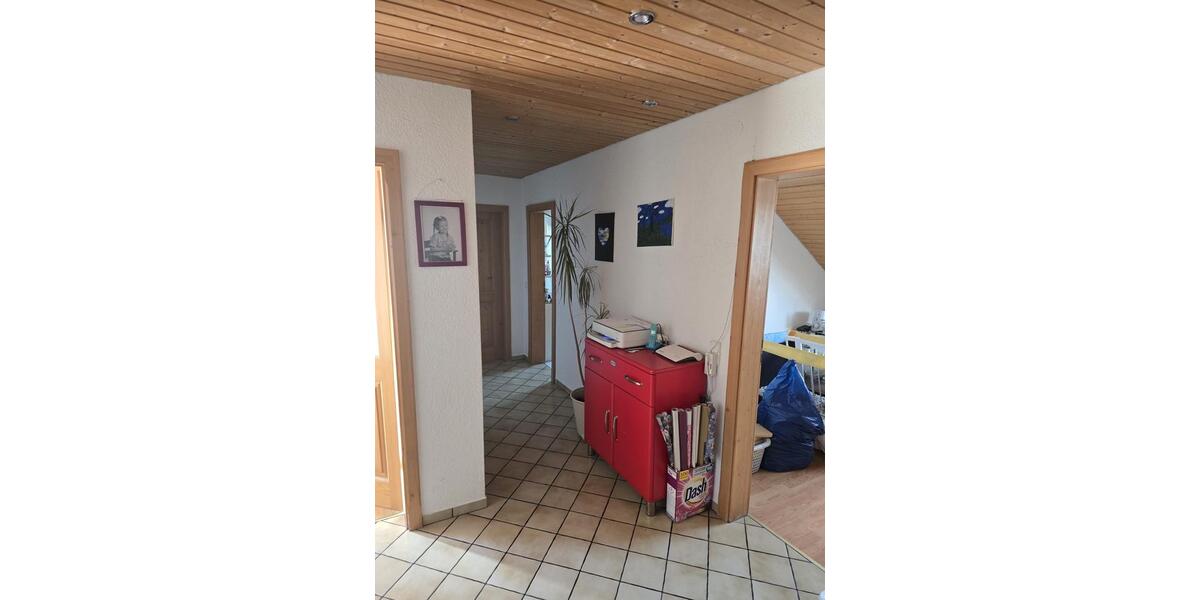 Dachgeschoßwohnung Bidingen - 4.5 Zimmer, 127 m&sup2;, 1.450&euro; | Angebot:26535676