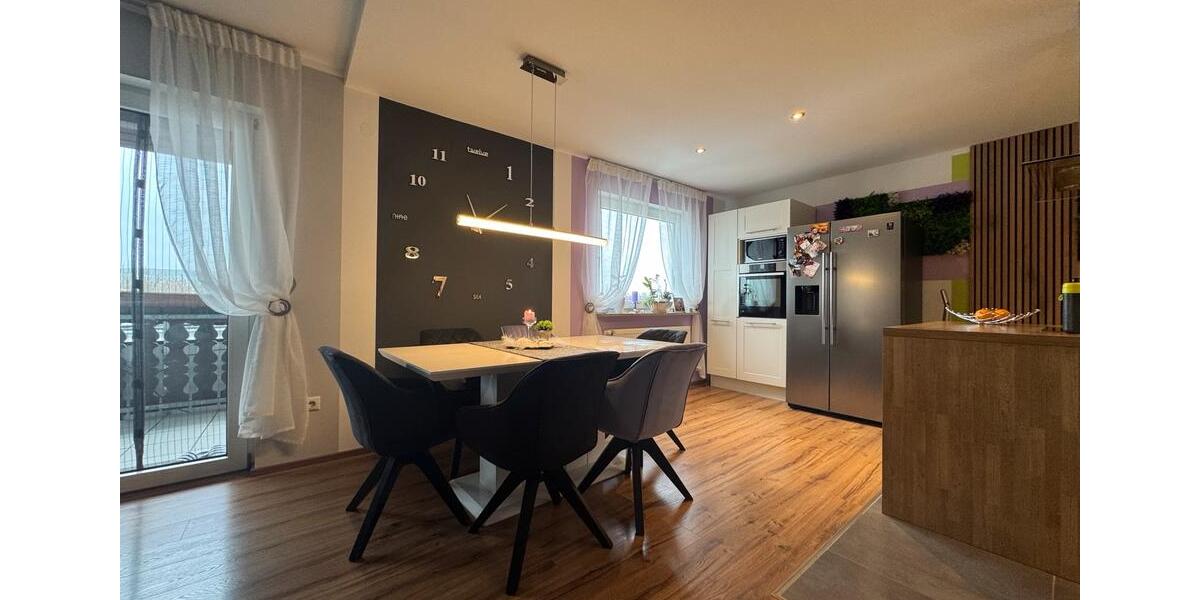 Helle 2,5-Zimmer-Wohnung 90 m² neu Saniert 2 zimmer