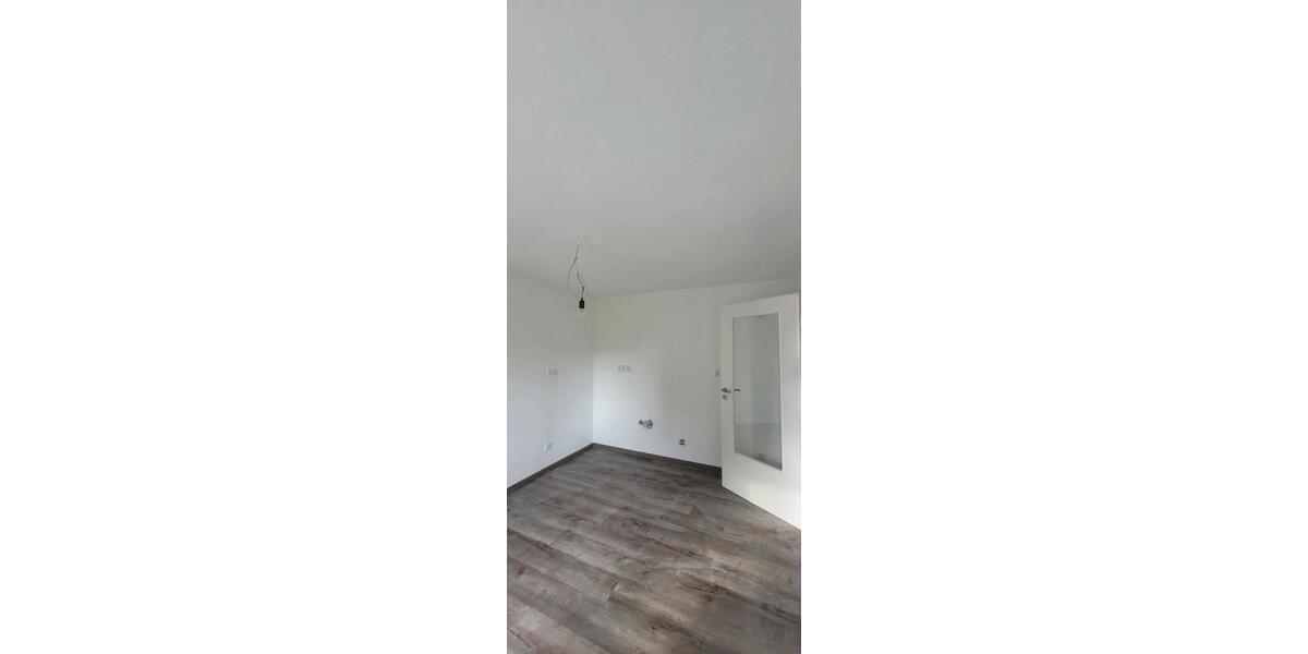 Erdgeschoßwohnung Maxhütte-Haidhof Haidhof - 4 Zimmer, 82 m&sup2;, 900&euro; | Angebot:26639949
