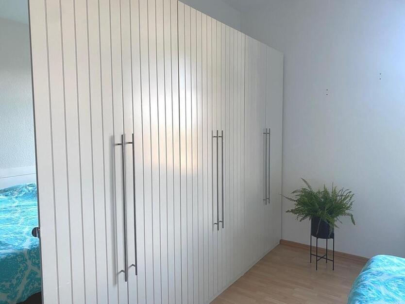 Ruhig gelegene 3-Zimmer-Wohnung mit Wintergarten auf großem Grundstück am Friedensberg