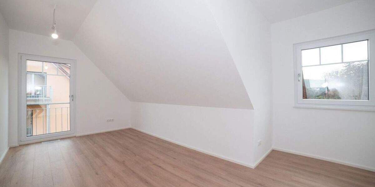 Etagenwohnung Kamenz Hennersdorf - 4 Zimmer, 112 m&sup2;, 1.534&euro; | Angebot:24341573