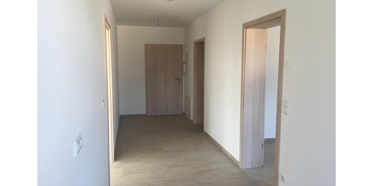 Etagenwohnung Lauta - 2 Zimmer, 65 m&sup2;, 467&euro; | Angebot:24677159