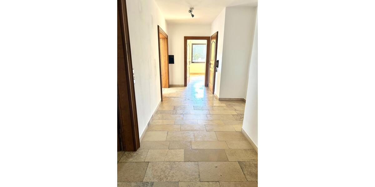 Terrassenwohnung Gerolstein - 2 Zimmer, 127 m&sup2;, 990&euro; | Angebot:26676349