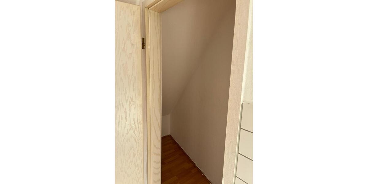 Dachgeschoßwohnung Eisleben (Lutherstadt) - 2 Zimmer, 65 m&sup2;, 330&euro; | Angebot:24791844