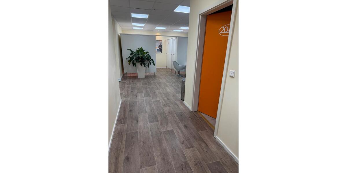 Ladenlokal! Ideal für Mode, Kosmetik, Praxis zimmer