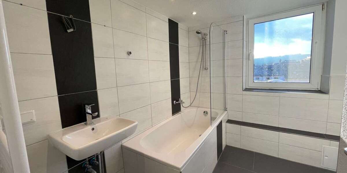Etagenwohnung Elsterberg - 3 Zimmer, 79 m&sup2;, 375&euro; | Angebot:27212235