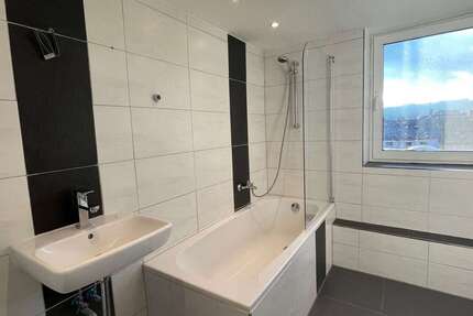 Wohnung Elsterberg - 3 Zimmer, 79 m&sup2;, 375&euro; | Angebot:27212235