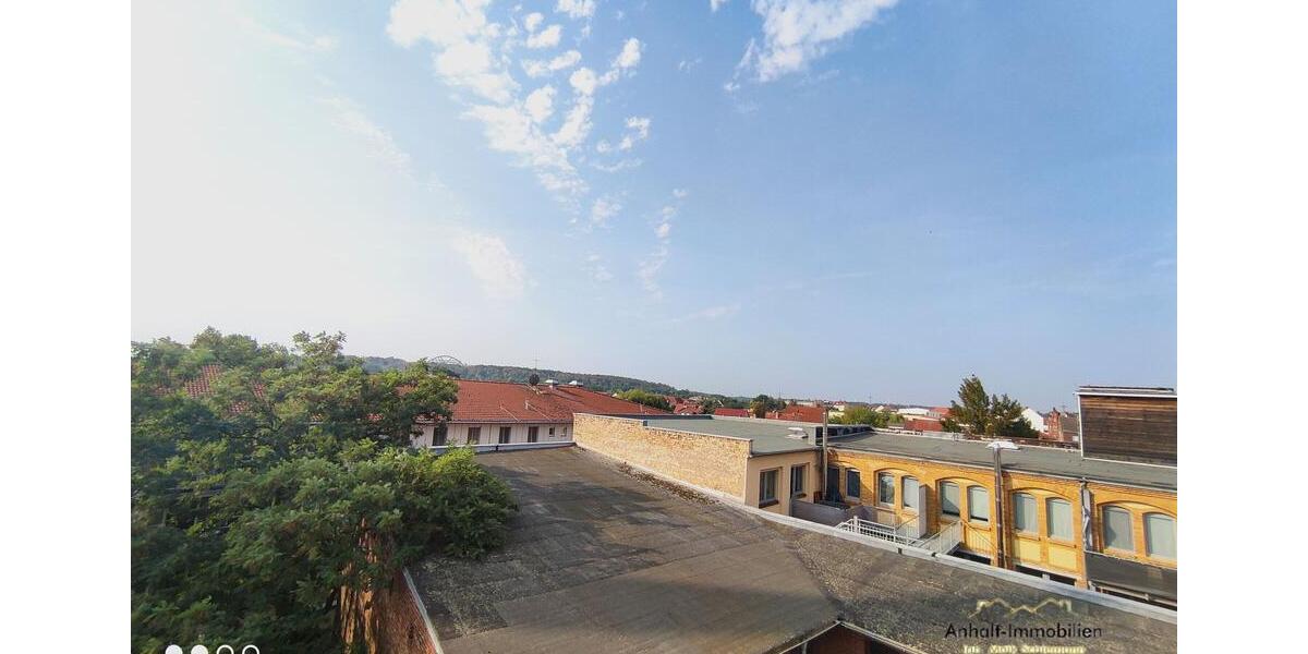 Dachgeschoßwohnung Bitterfeld-Wolfen Bitterfeld - 3 Zimmer, 119 m&sup2;, 650&euro; | Angebot:23047884