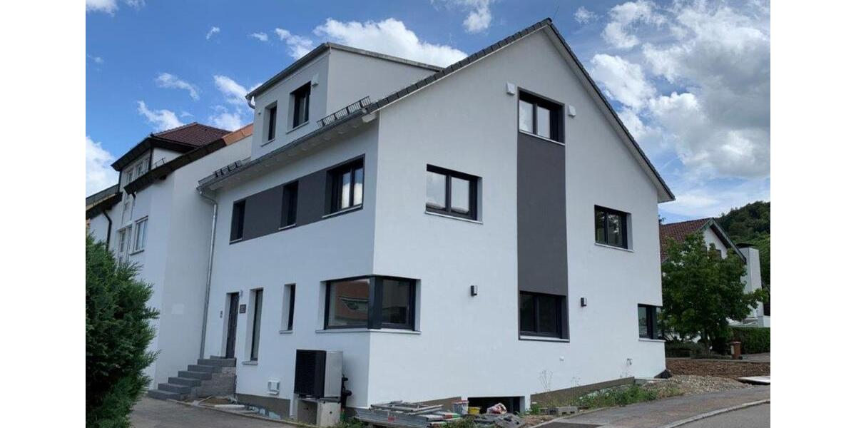 Dachgeschoßwohnung Fellbach - 3 Zimmer, 70 m&sup2;, 1.400&euro; | Angebot:24982600
