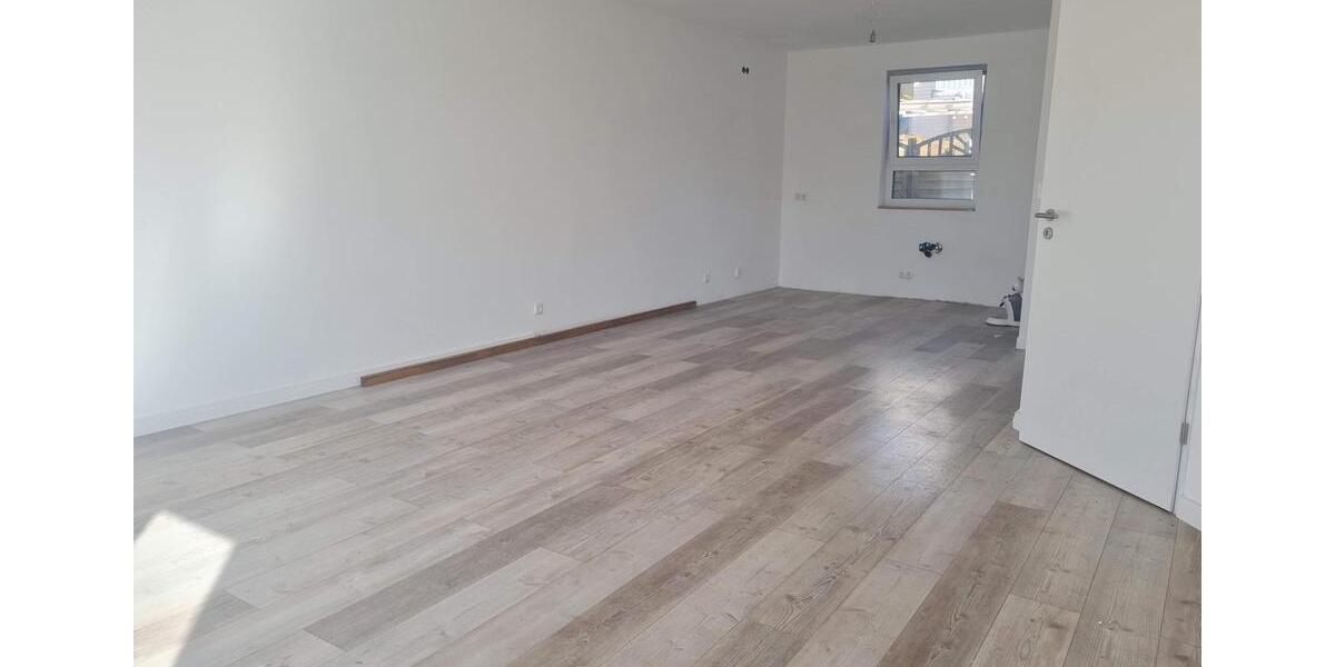 Etagenwohnung Geesthacht - 7 Zimmer, 150 m&sup2;, 1.600&euro; | Angebot:26689437