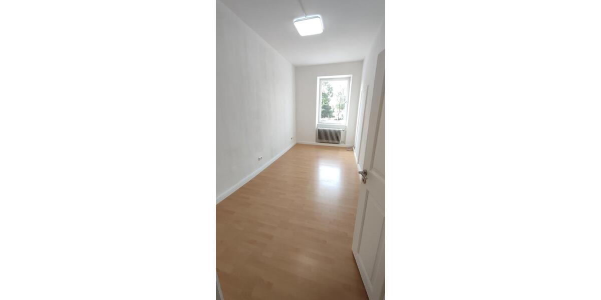 Etagenwohnung Deggendorf - 4 Zimmer, 100 m&sup2;, 260&euro; | Angebot:24552872