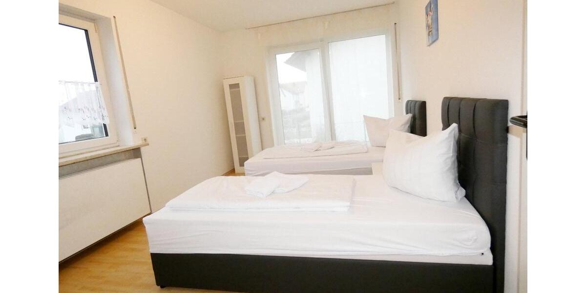 Wohnen auf Zeit Nittenau - 3 Zimmer, 90 m&sup2;, 98&euro; | Angebot:12400586