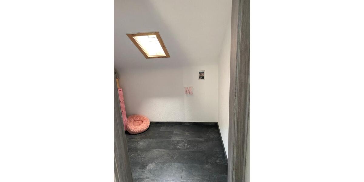 Dachgeschoßwohnung Weißbach - 3.5 Zimmer, 80 m&sup2;, 1.050&euro; | Angebot:26618449