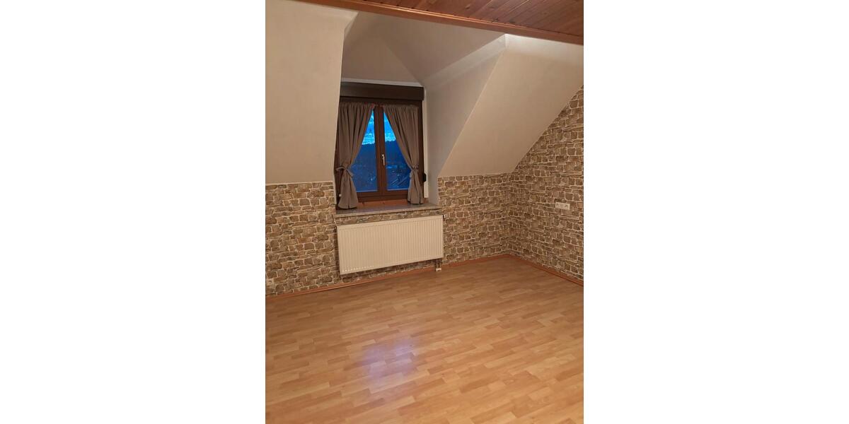 Hochparterre Waldböckelheim - 5 Zimmer, 141 m&sup2;, 1.250&euro; | Angebot:24865602