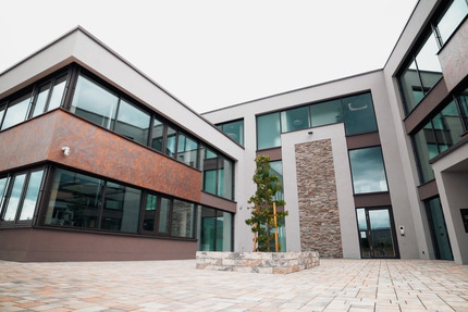 Moderne und repräsentative Büroräume in TOP-Etage zum Erstbezug zimmer