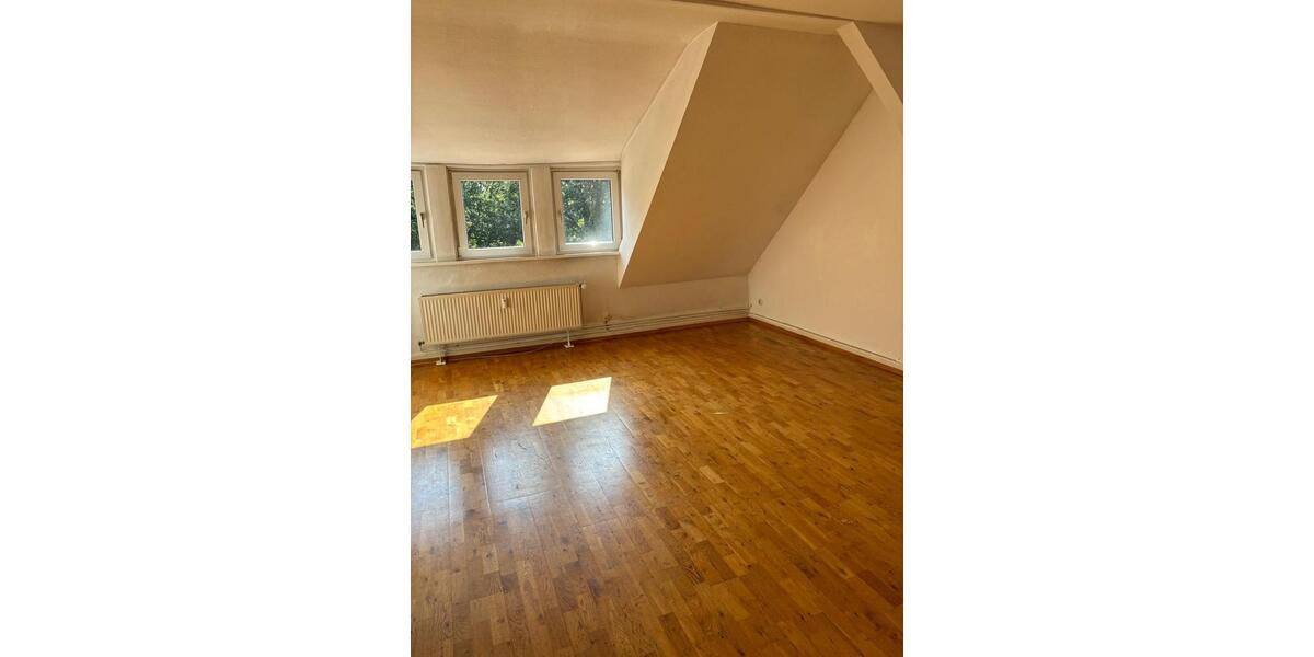 Dachgeschoßwohnung Faßberg - 4 Zimmer, 101 m&sup2;, 800&euro; | Angebot:26547790
