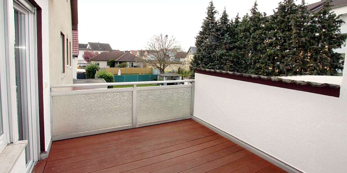 Etagenwohnung Bischofsheim - 4 Zimmer, 92 m&sup2;, 990&euro; | Angebot:27201607
