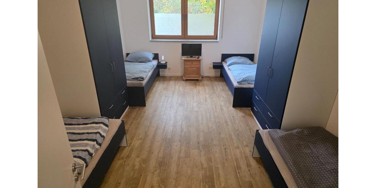 Wohnen auf Zeit Burgheim - 7 Zimmer, 260 m&sup2;, 23&euro; | Angebot:23315544