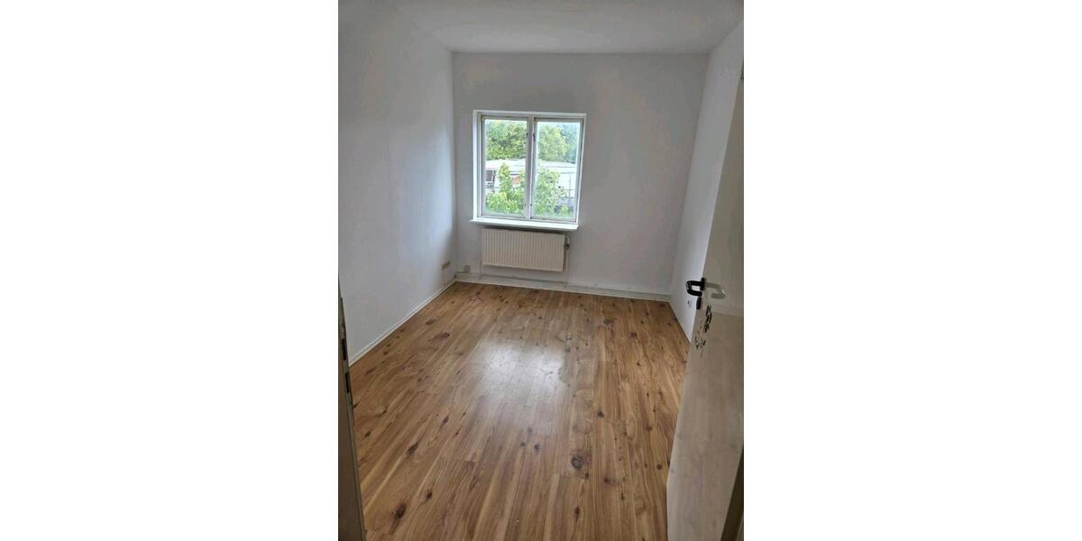 Erdgeschoßwohnung Horst (Holstein) - 4 Zimmer, 90 m&sup2;, 695&euro; | Angebot:26560697
