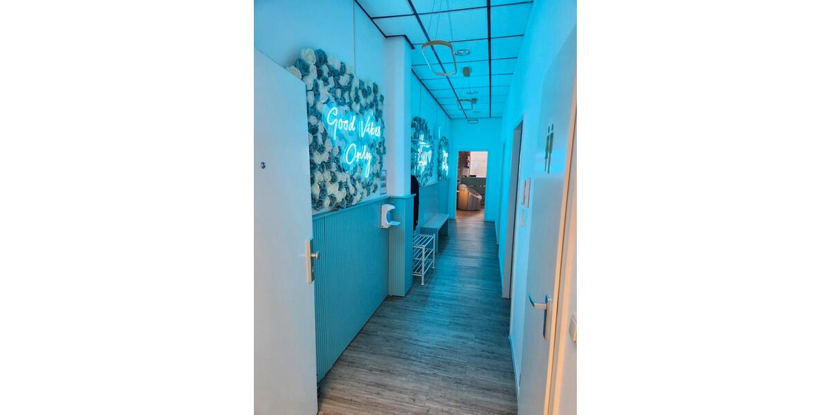 Nachmieter für Komplett eingerichtetes Beauty- & Friseurstudio – sofort starten zimmer