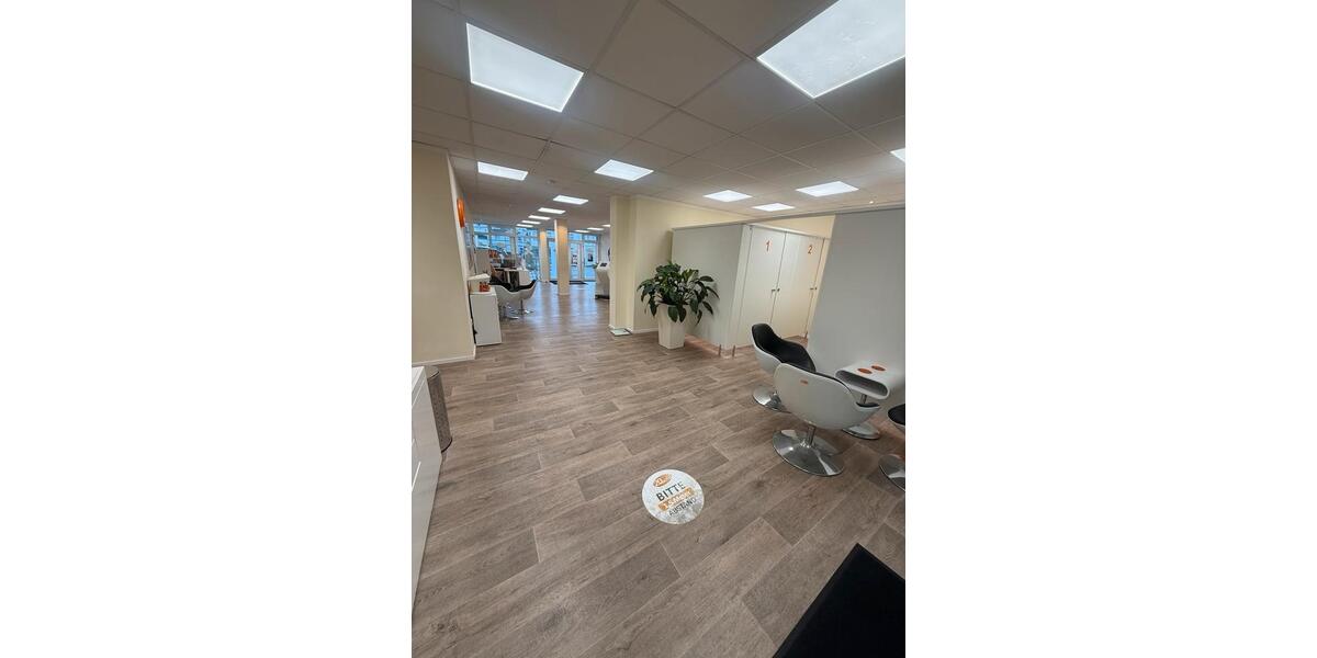 Ladenlokal! Ideal für Mode, Kosmetik, Praxis zimmer