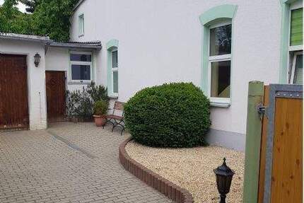 Wohnung Eisenberg - 2 Zimmer, 51 m&sup2;, 305&euro; | Angebot:26629678