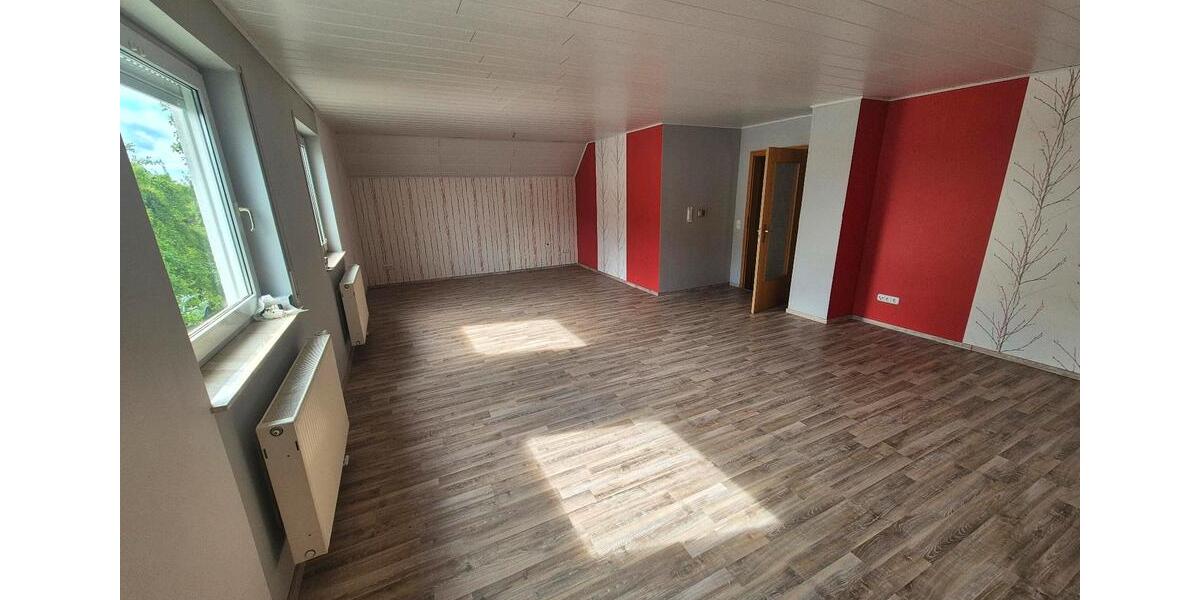 Etagenwohnung Kirchhain - 3 Zimmer, 90 m&sup2;, 900&euro; | Angebot:26293236