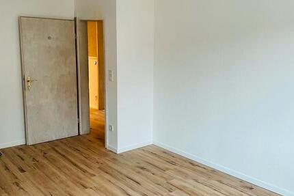 Wohnung Neustadt bei Coburg - 4 Zimmer, 135 m&sup2;, 950&euro; | Angebot:24745766