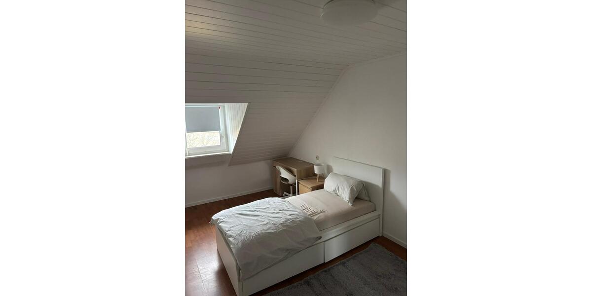 FRISCH MODERNISIERTE WG-ZIMMER – ERSTBEZUG IN BESTER LAGE 4 zimmer