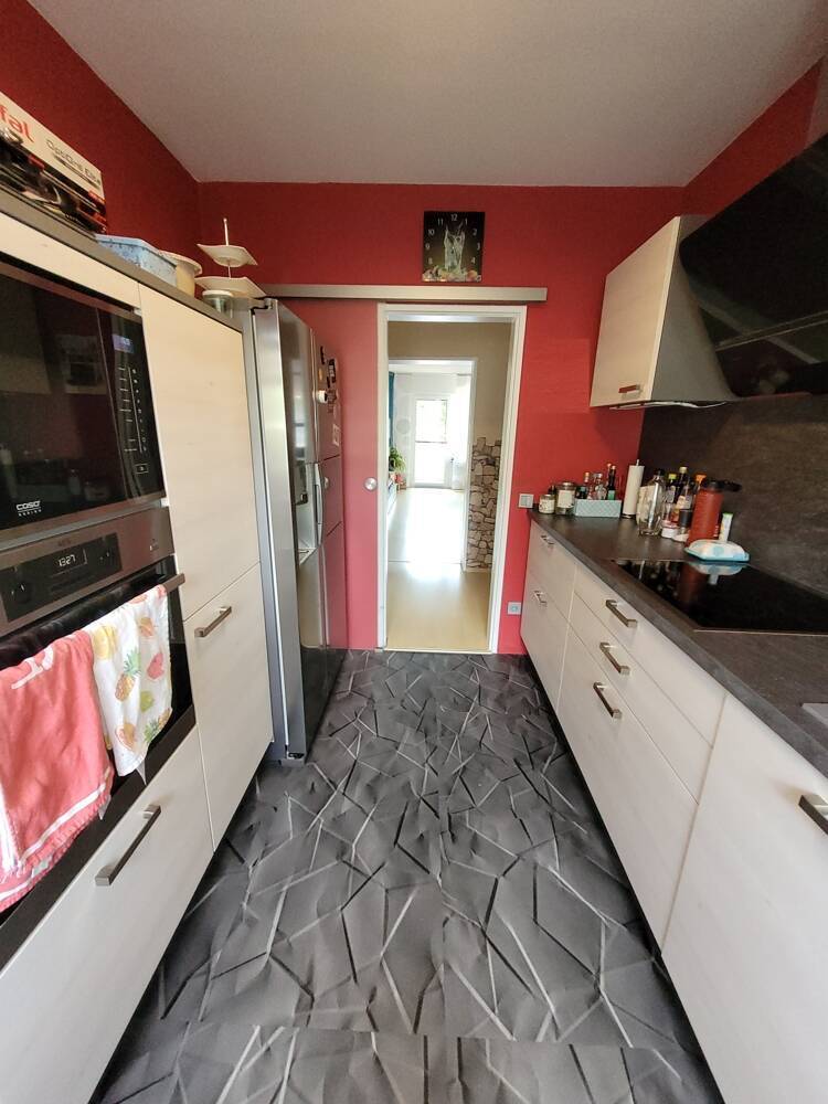 * ANSPRECHEND * LICHTDURCHFLUTET * NATURNAH * tolle 3-Zi-Wohnung mit SÜDBALKON im Nürnberger Süden