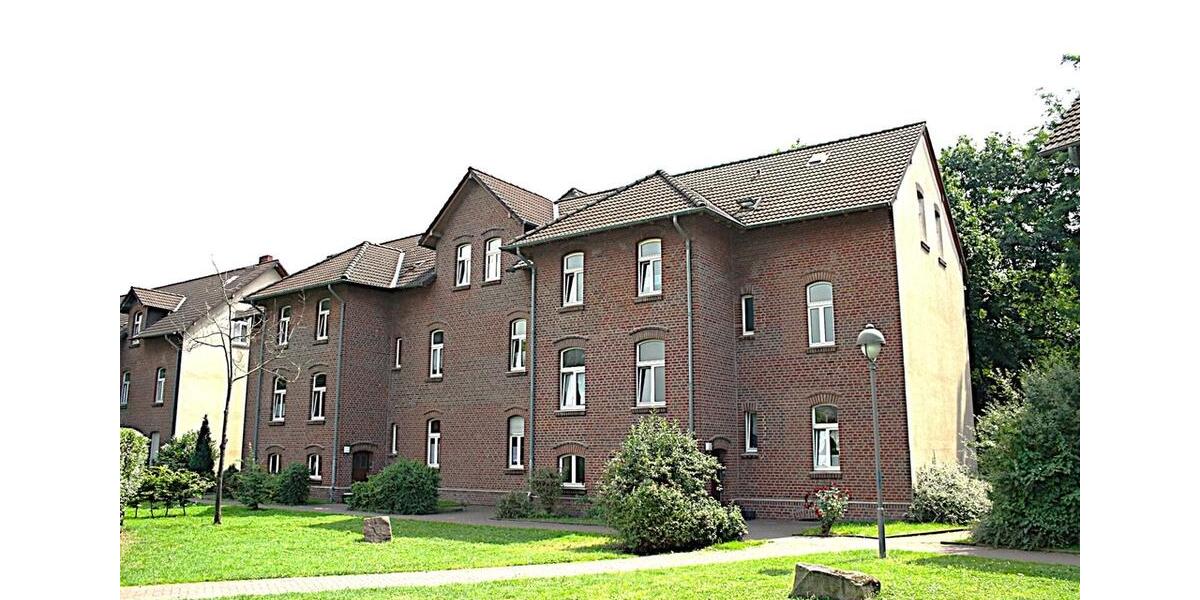 Dachgeschoßwohnung Duisburg Hamborn - 3.5 Zimmer, 70 m&sup2;, 321&euro; | Angebot:26595023
