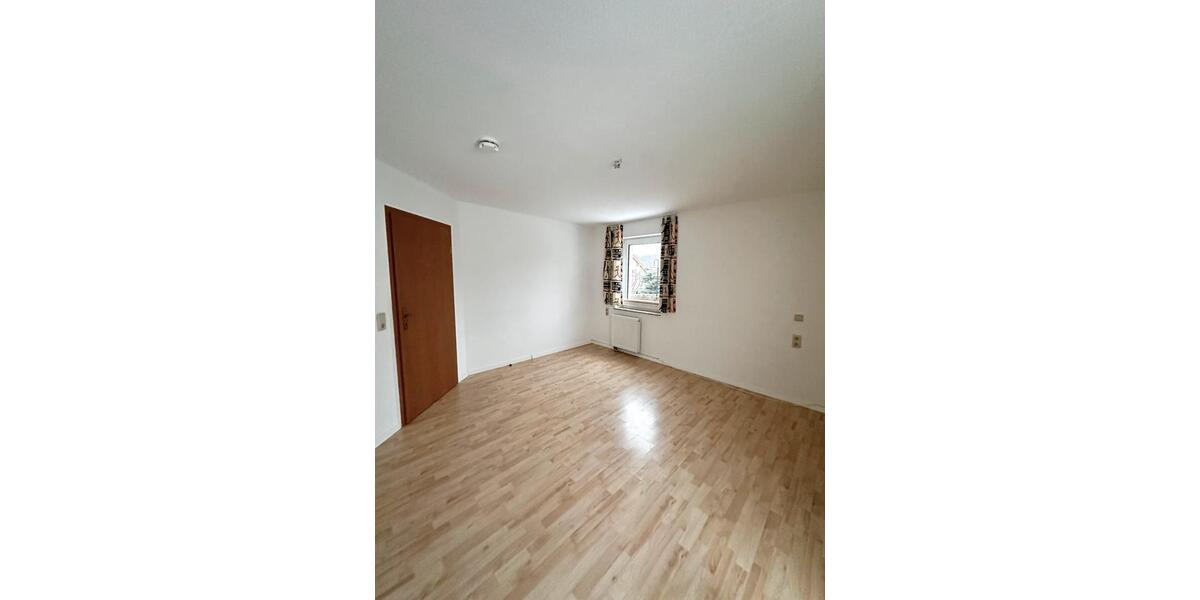 3-Zimmer-Wohnung mit Einbauküche, Terrasse & Garage – 78 m² 1 zimmer