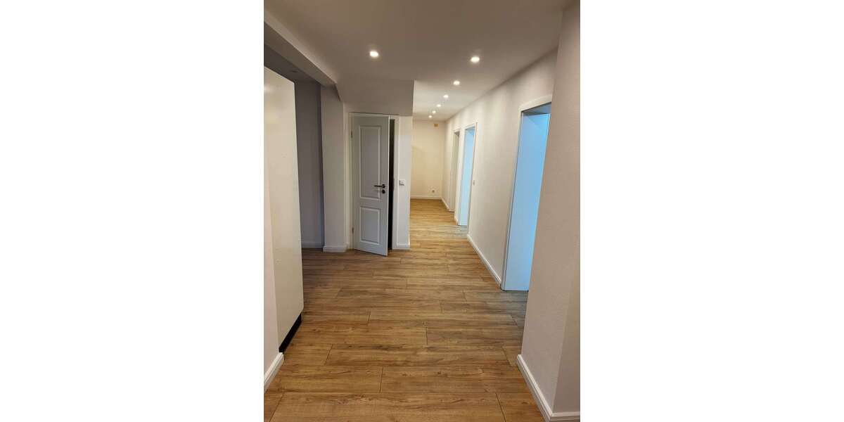 Etagenwohnung Sebnitz - 4 Zimmer, 87 m&sup2;, 700&euro; | Angebot:23535002