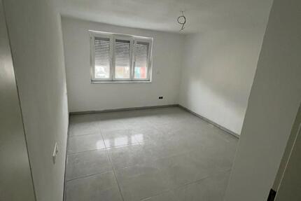 Erstbezug nach Sanierung: Charmante 3-Zimmer-Wohnung in Ditzingen 3 zimmer