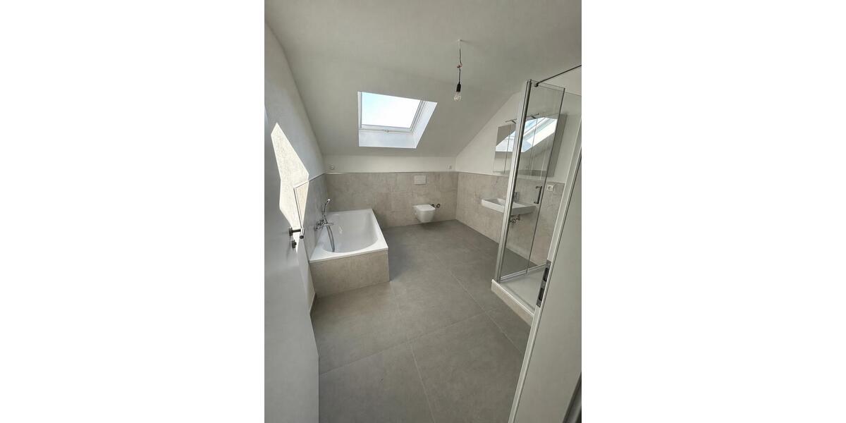 Dachgeschoßwohnung Wettenberg - 3.5 Zimmer, 82 m&sup2;, 1.150&euro; | Angebot:26644572