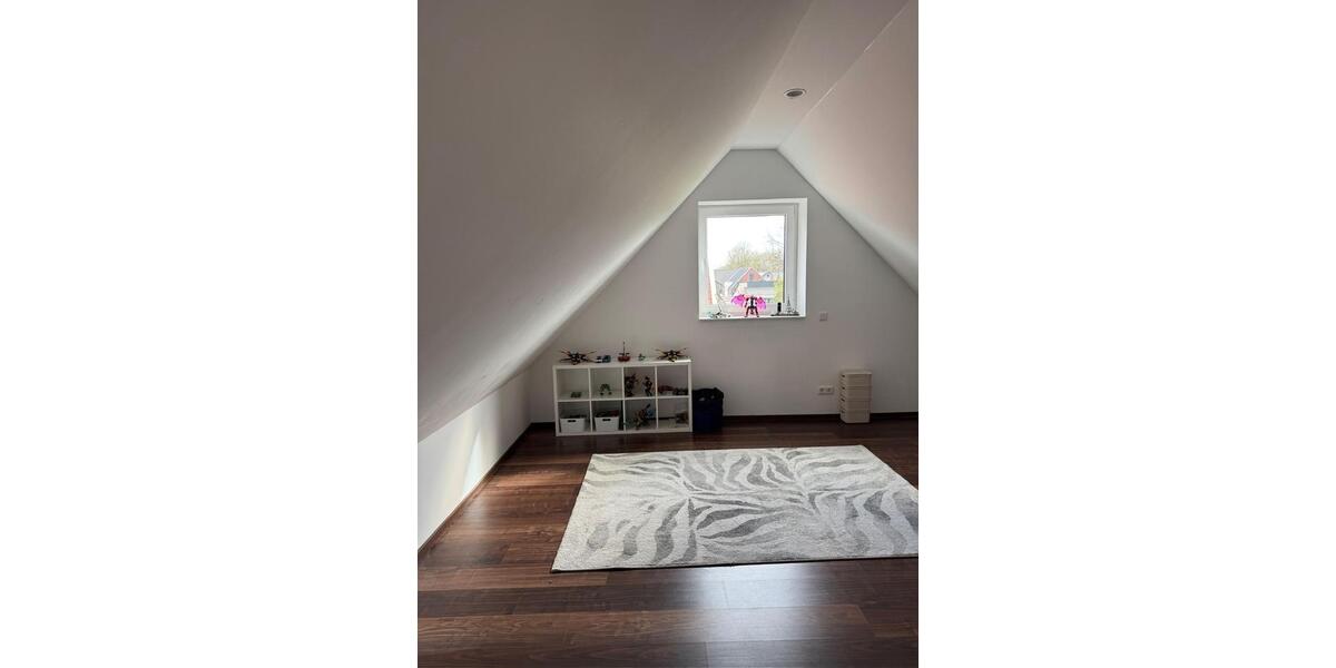 Einfamilienhaus Rheine - 7 Zimmer, 236 m&sup2;, 2.200&euro; | Angebot:26266276