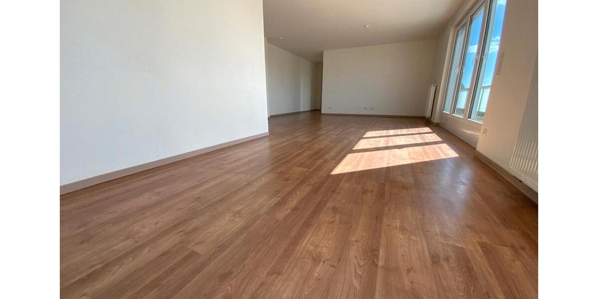 Dachgeschoßwohnung Meerbusch - 3 Zimmer, 99 m&sup2;, 1.315&euro; | Angebot:26235355