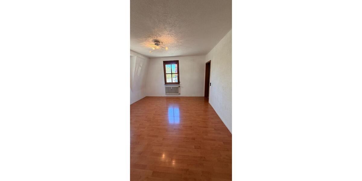Etagenwohnung Metzingen - 2 Zimmer, 58 m&sup2;, 870&euro; | Angebot:26605033