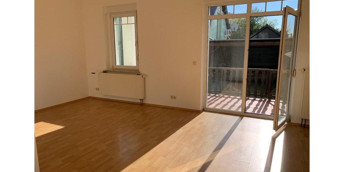 Erdgeschoßwohnung Spremberg - 3 Zimmer, 74 m&sup2;, 590&euro; | Angebot:26505323