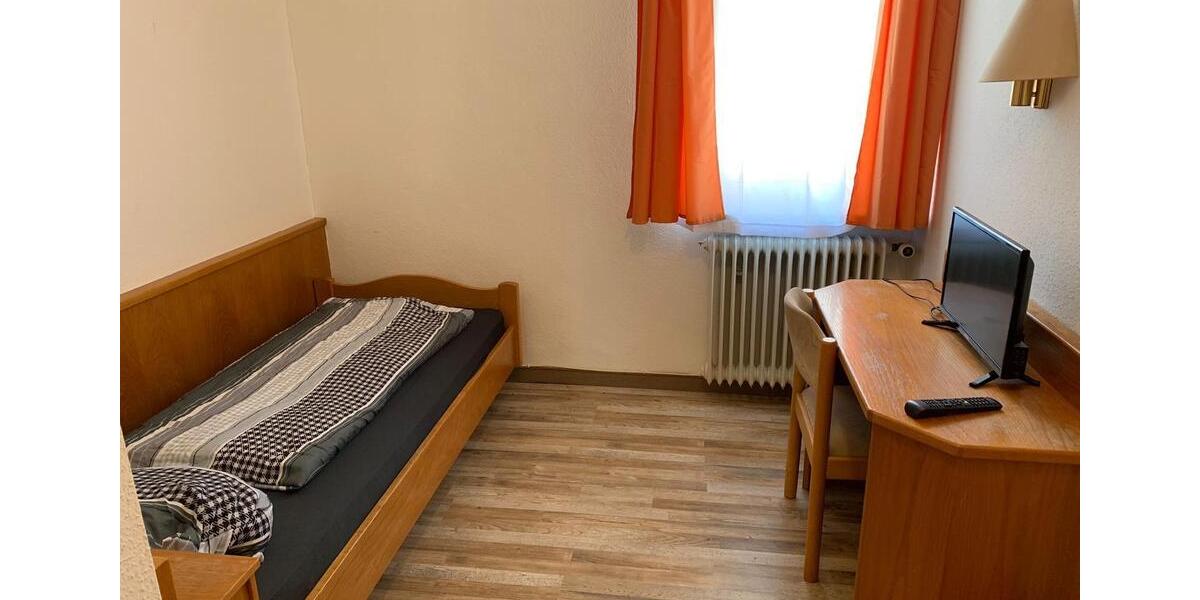 Etagenwohnung Waldstetten - 1 Zimmer, 20 m&sup2;, 600&euro; | Angebot:25158539