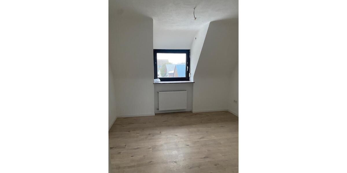 Doppelhaushälfte Stadtallendorf - 3 Zimmer, 100 m&sup2;, 1.350&euro; | Angebot:24867593