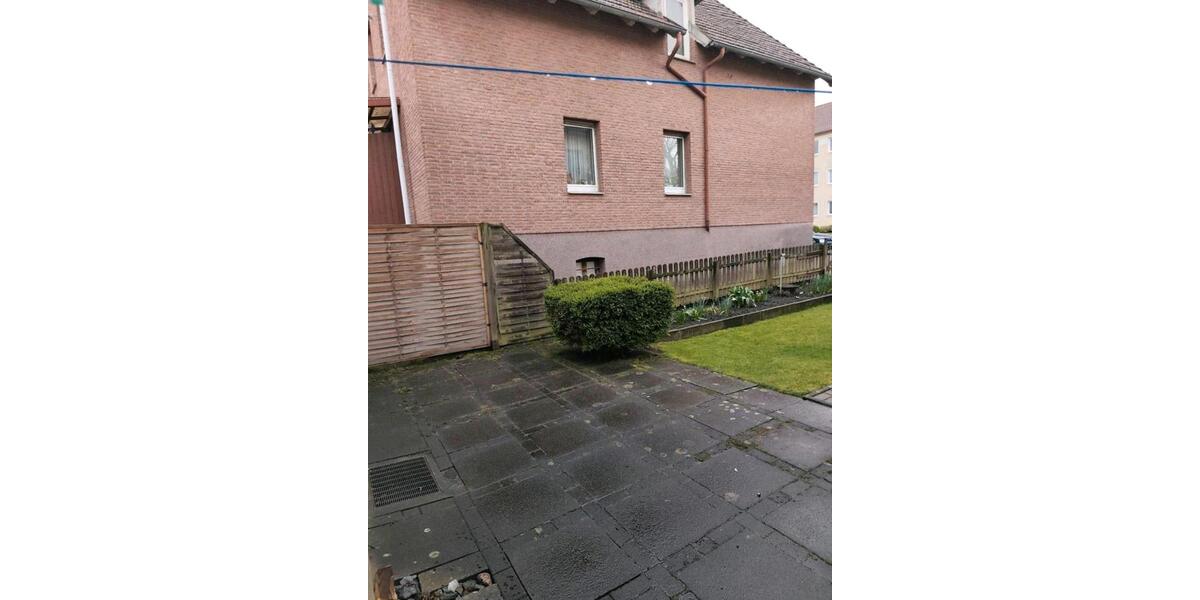 Erdgeschoßwohnung Bielefeld Mitte - 4 Zimmer, 100 m&sup2;, 1.200&euro; | Angebot:26026040