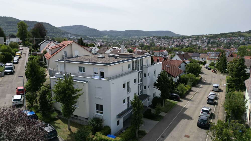 Etagenwohnung Pfullingen - 3 Zimmer, 87 m&sup2;, 990&euro; | Angebot:27289316