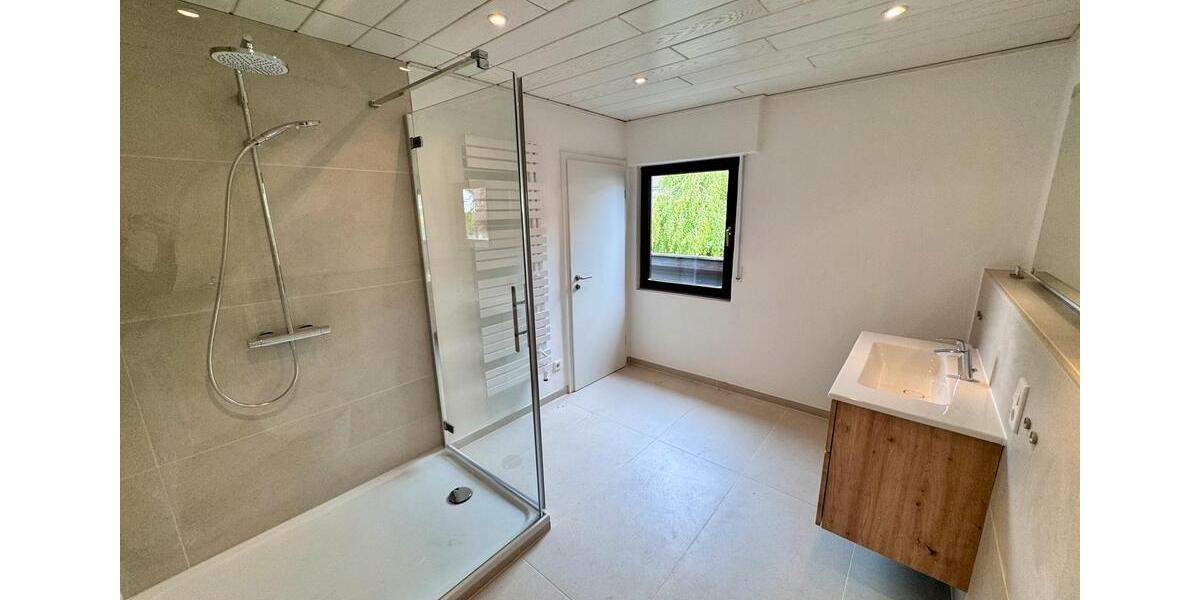 Reihenhaus Winterberg - 7 Zimmer, 165 m&sup2;, 1.300&euro; | Angebot:26547229
