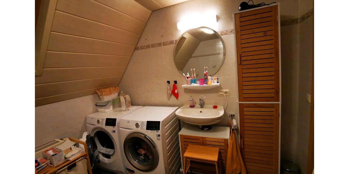 Dachgeschoßwohnung Neubulach - 3 Zimmer, 75 m&sup2;, 1.100&euro; | Angebot:24739967