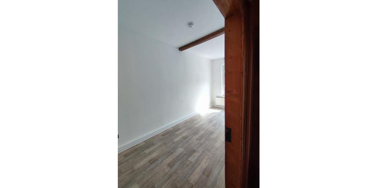 Hochparterre Frankenberg (Sachsen) - 3 Zimmer, 67 m&sup2;, 325&euro; | Angebot:26606768