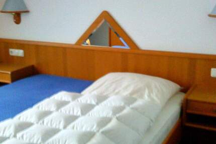 Achtung Wochenendheimfahrer!!! Modernes möbliertes Appartment mit Kfz-Stellplatz in SchwanstettenOT. Schwand 1 zimmer